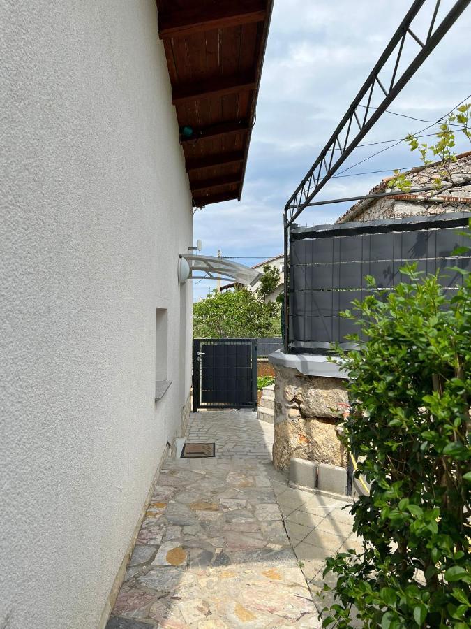 Apartments Bernarda Skrbčići Eksteriør bilde