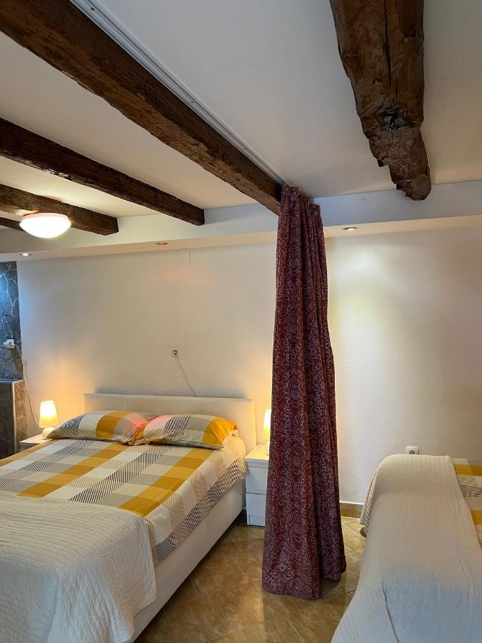 Apartments Bernarda Skrbčići Eksteriør bilde