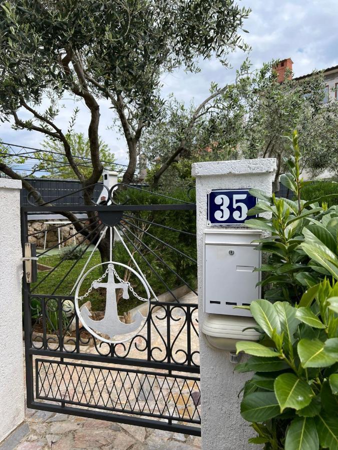 Apartments Bernarda Skrbčići Eksteriør bilde
