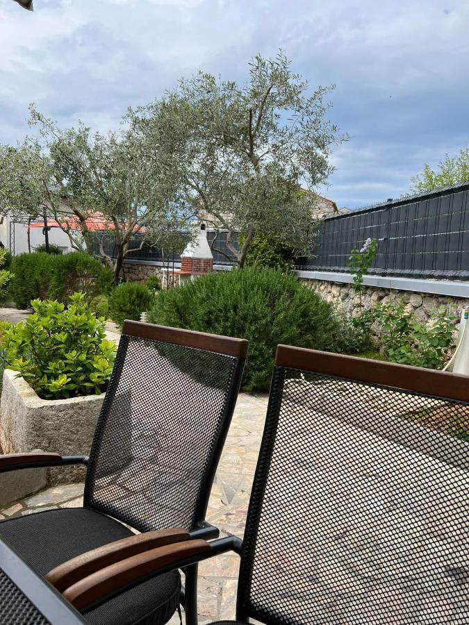 Apartments Bernarda Skrbčići Eksteriør bilde