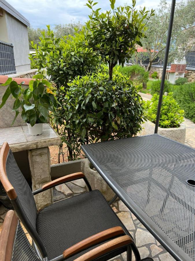 Apartments Bernarda Skrbčići Eksteriør bilde